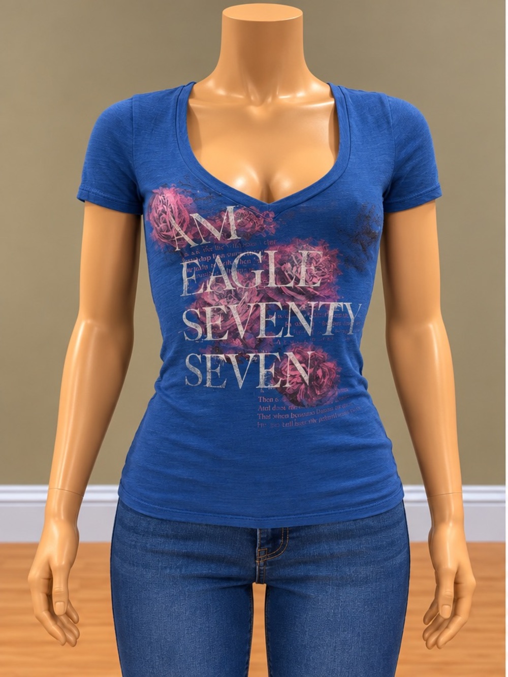 Vintage American Eagle Y2K Blue Floral Graphic V Neck T Shirt Tee
